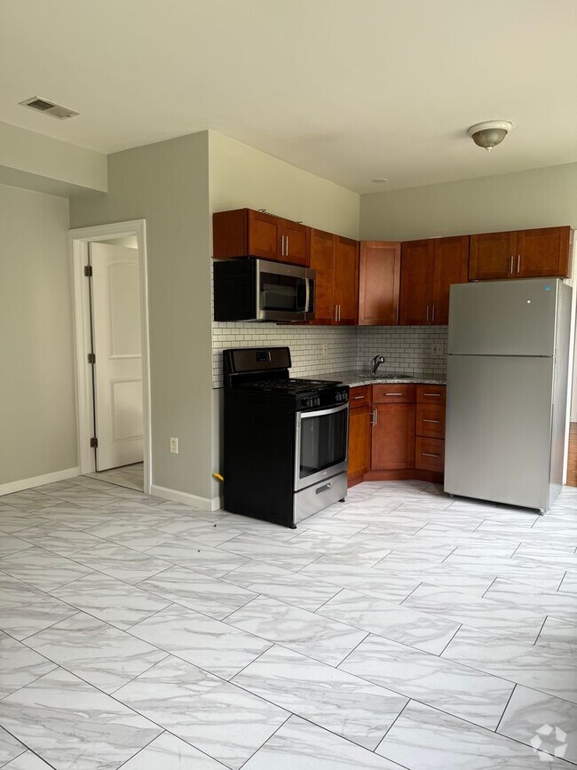 Building Photo - 499-503-503 Summer Ave Unit 2nd Fl. Rental