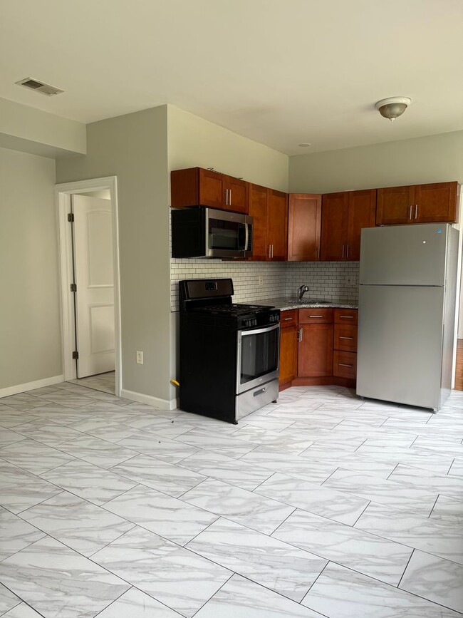 Photo - 499-503-503 Summer Ave Apartment Unit 2nd Fl.