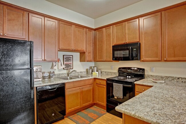 Building Photo - Riverside 9 Rental