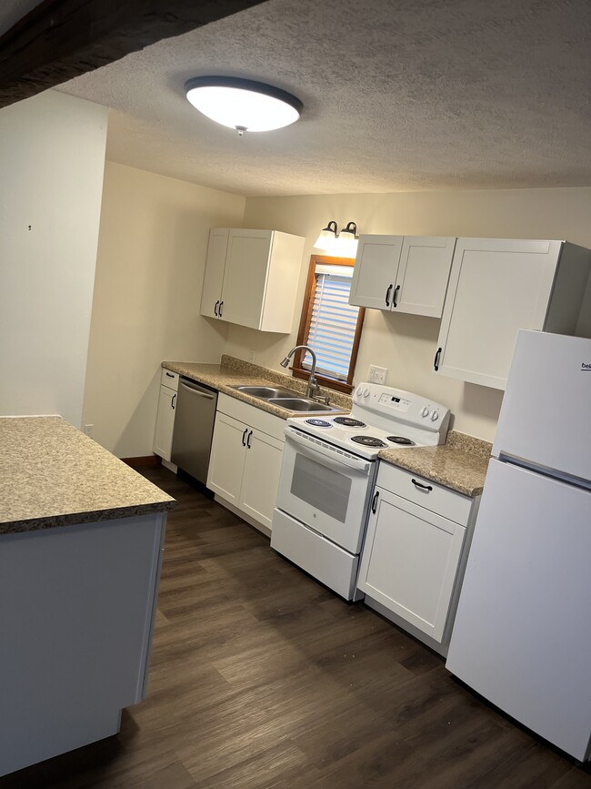 Photo - 1954 Graham School Rd