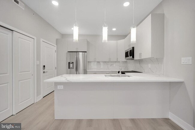 Photo - 1111 S 24th St Unidad 302