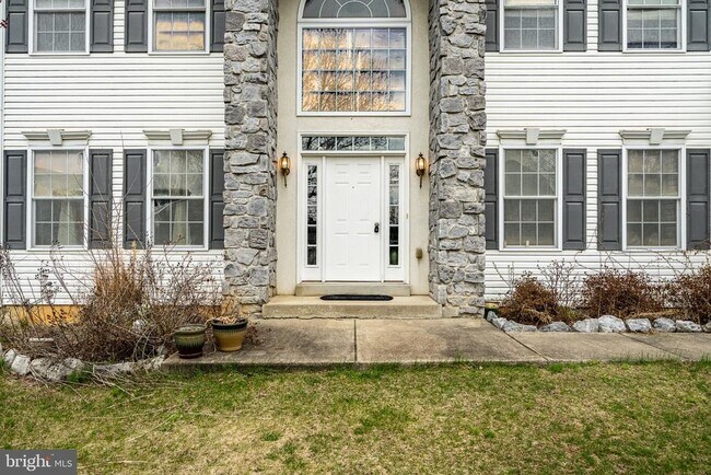 Photo - 125 Cedrick Ave