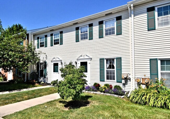 Photo - 615 Piedmont Ct