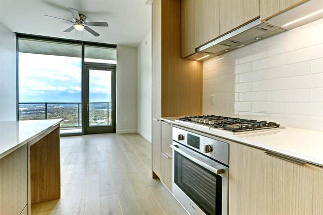 Building Photo - 44 East Ave Unit 3506 Rental