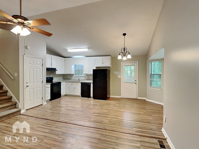 Photo - 239 William Dr
