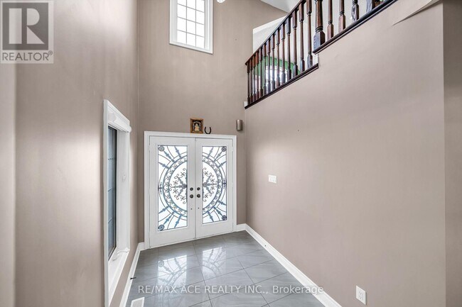 Photo - 1337 Woodstream Ave