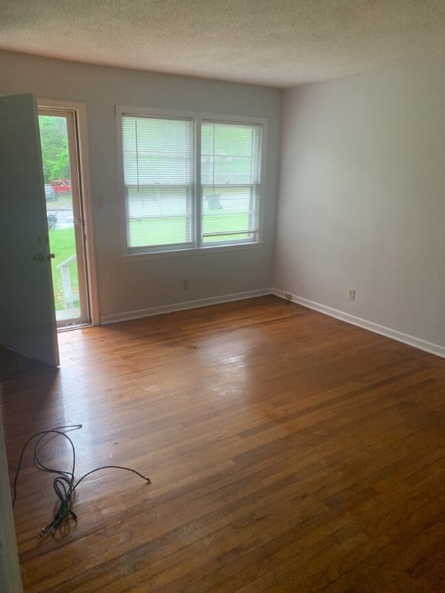 Photo - 2 Bedroom 1 bathroom