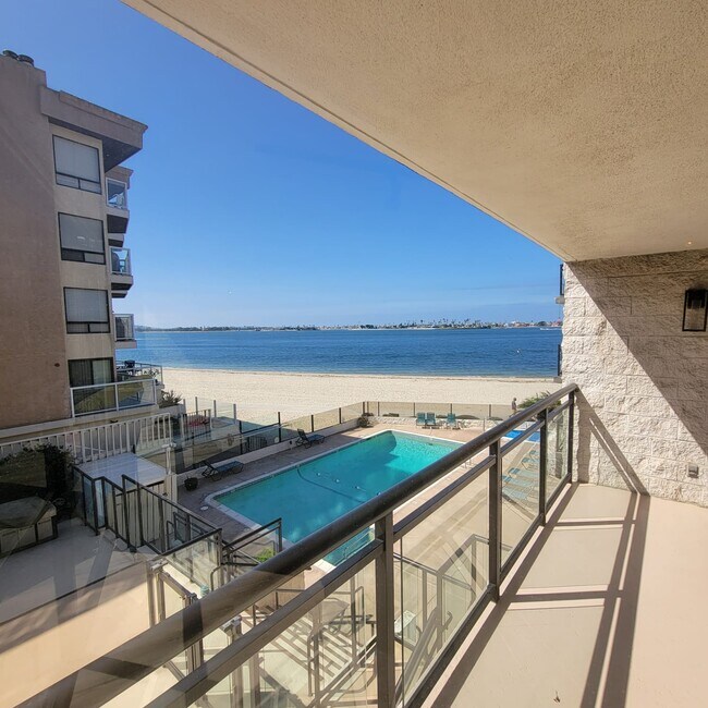 Photo - 3916 Riviera Dr