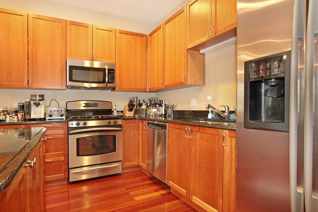 Photo - 1449 N Wicker Park Ave Unit 301