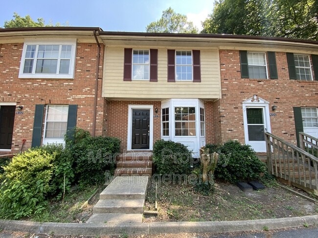 Building Photo - 16128 Clarence Ct Rental