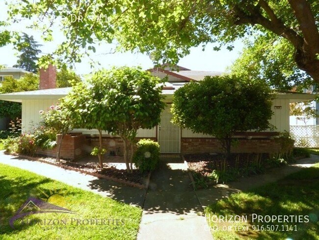 Building Photo - 759 Carro Dr Unit #1