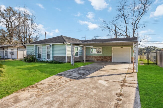 Building Photo - 5942 Ridgeway Dr