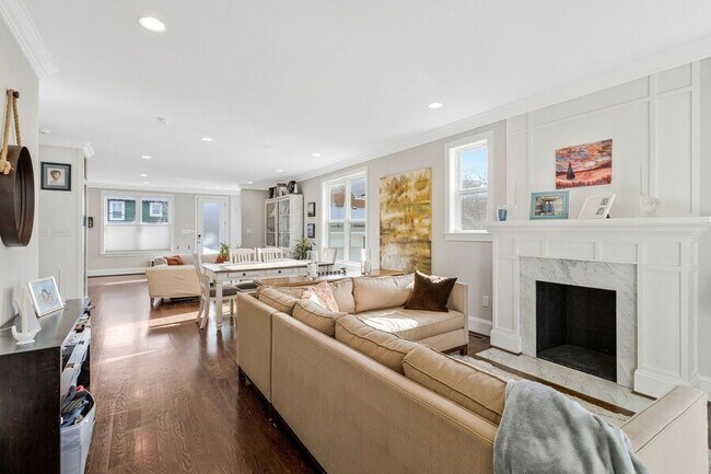 Photo - 6515 8th St NW