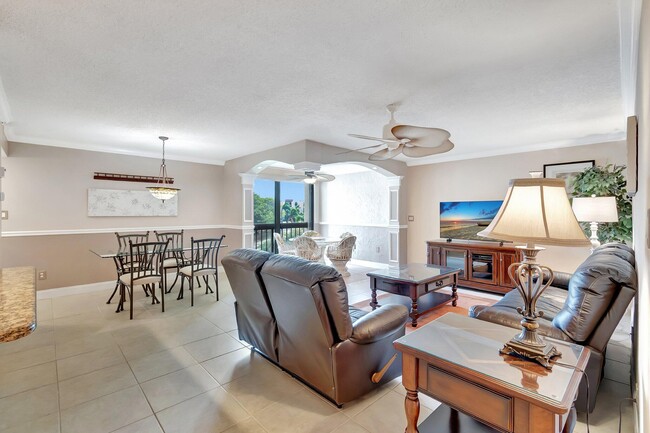 1915 Lavers Cir Unit E-303