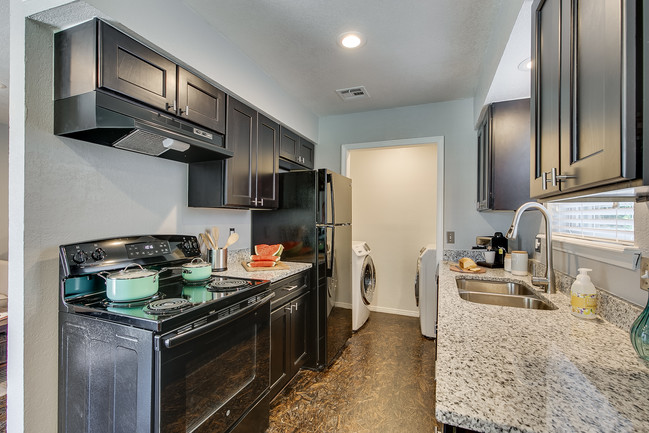 Springfield Apartments - Springfield Apartments