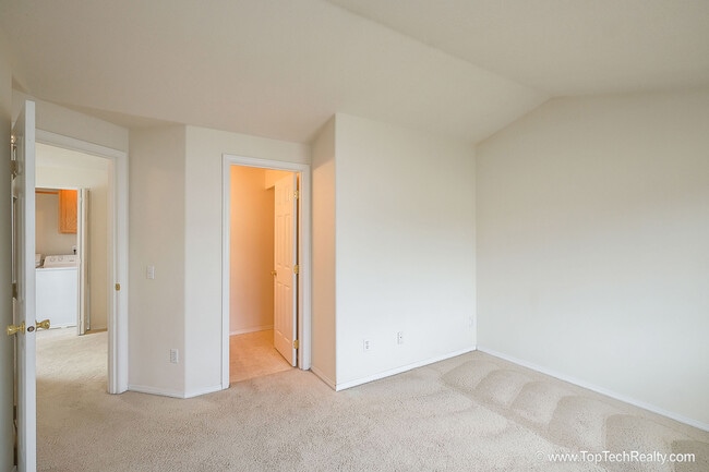 Photo - 6554 NE Forest Ln