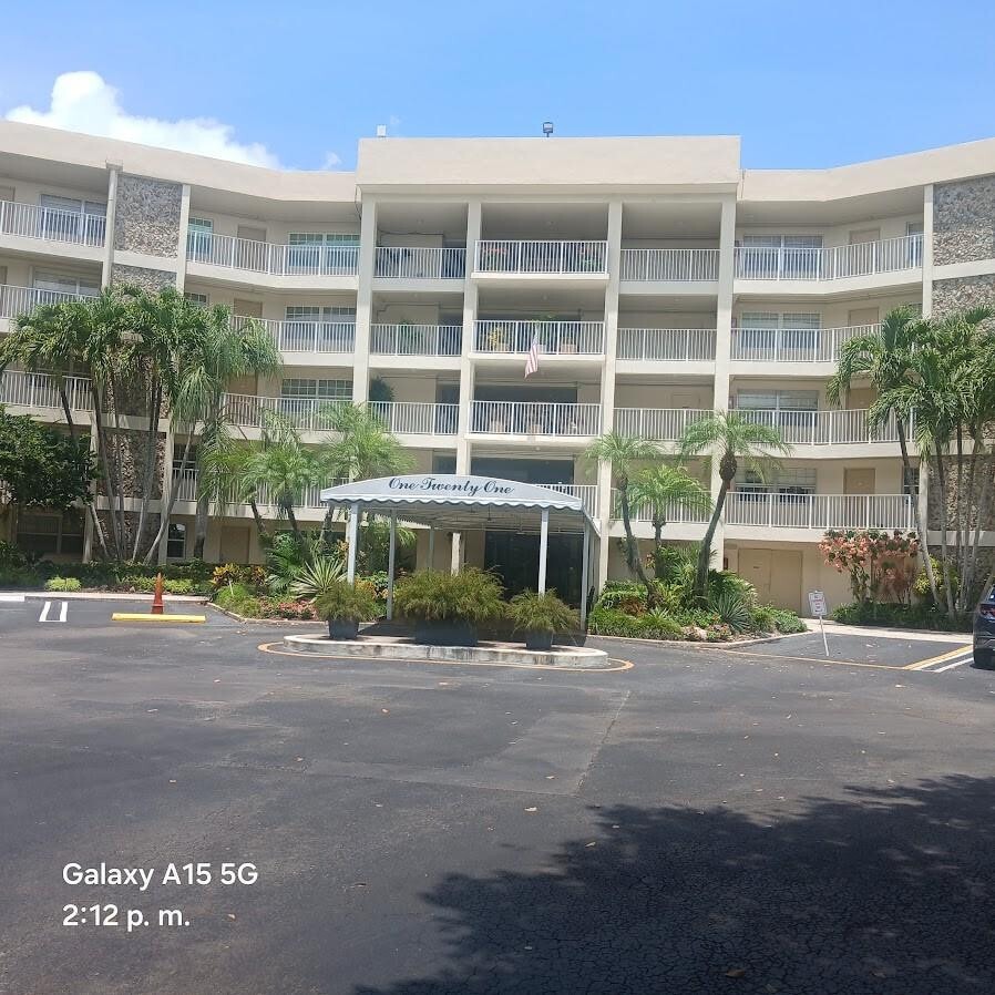 Photo - 800 W Cypress Dr Unit 312