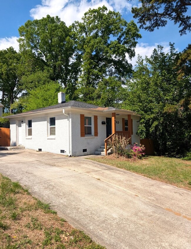 Photo - Minutes from Uptown!  100% Renovated!