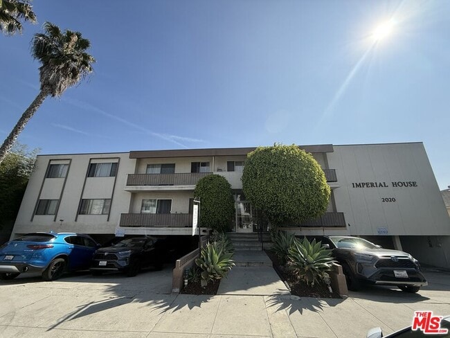 Building Photo - 2020 Preuss Rd Unit 105