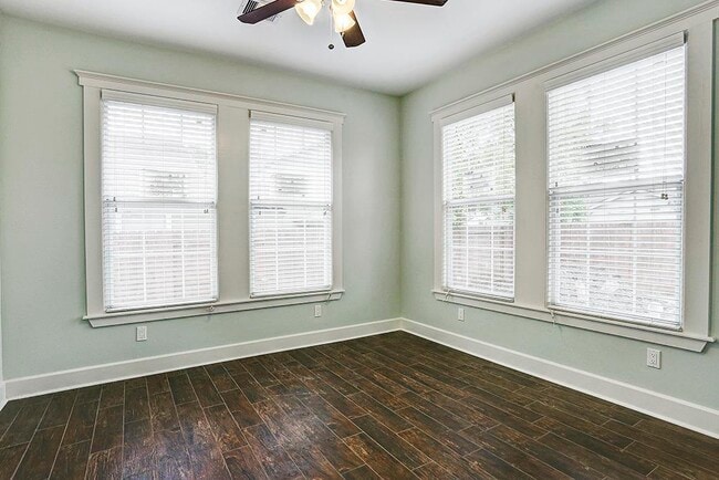 Photo - 6722 Avenue F