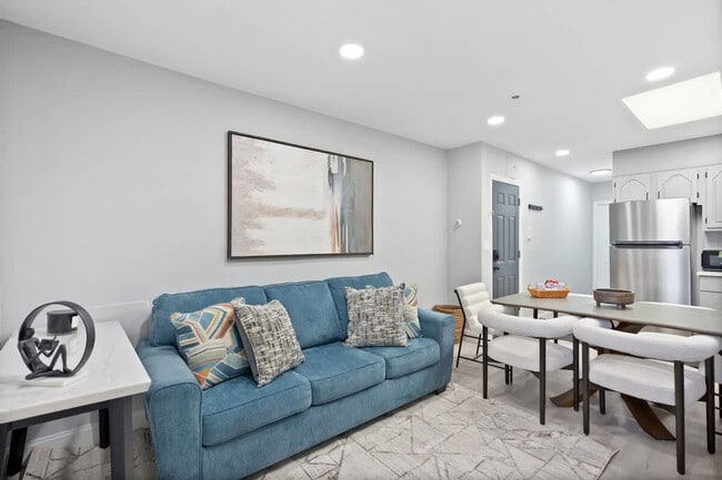 Building Photo - 225 Hancock Ave