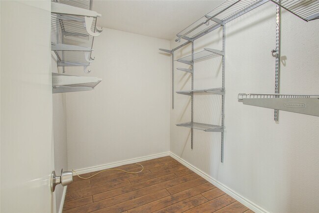 Photo - 2306 Pine Cone Dr