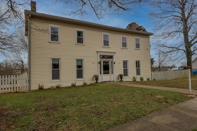 Photo - 329 Grayson St