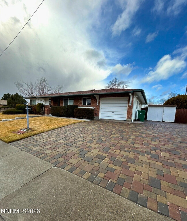 Photo - 1010 Tyler Way