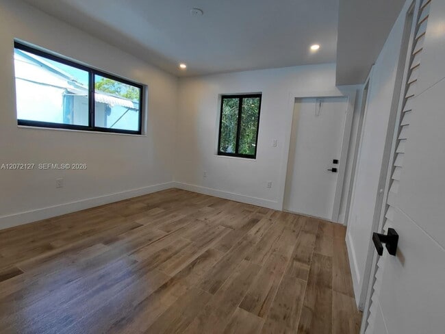 Photo - 1430 NW 45th St Unidad 1