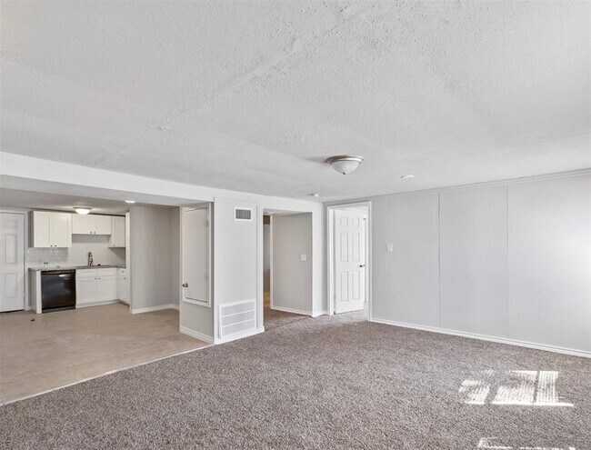 Photo - 741 Vine St