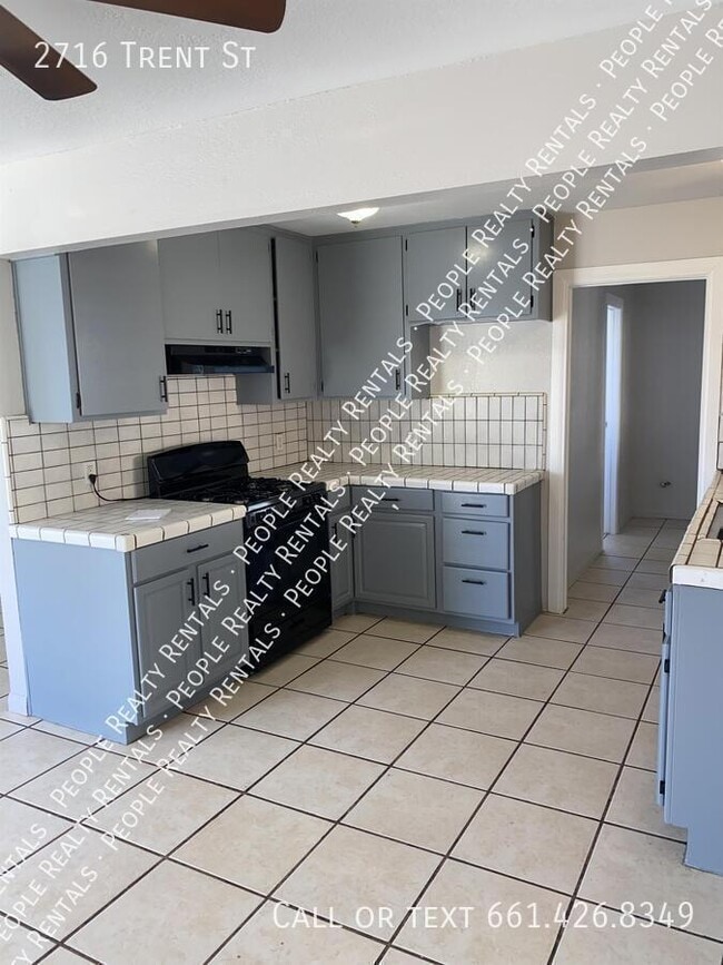 Photo - 2716 Trent St