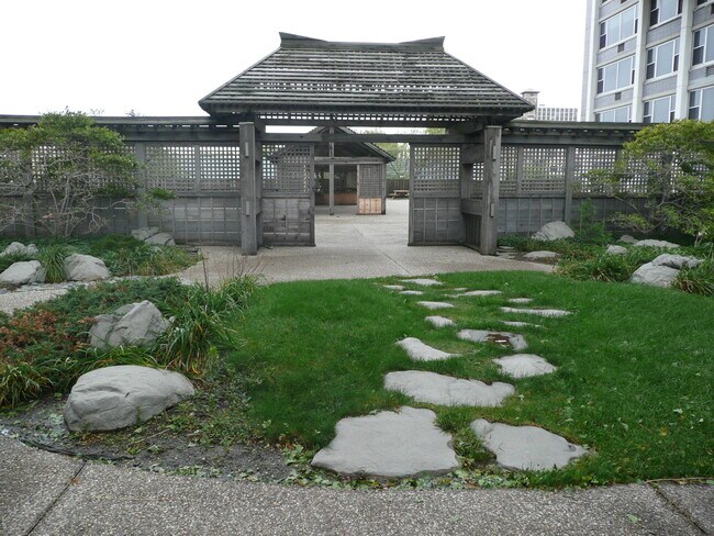 Photo - 4250 N Marine Dr Unidad 832