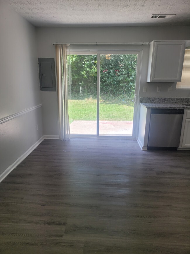 Photo - Room in Townhome on Bob White Ln SE