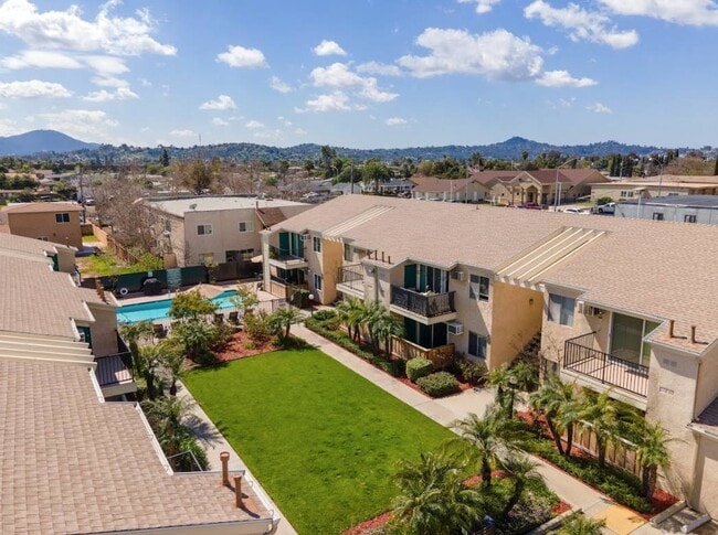 Broadway Estates - Broadway Estates Apartments