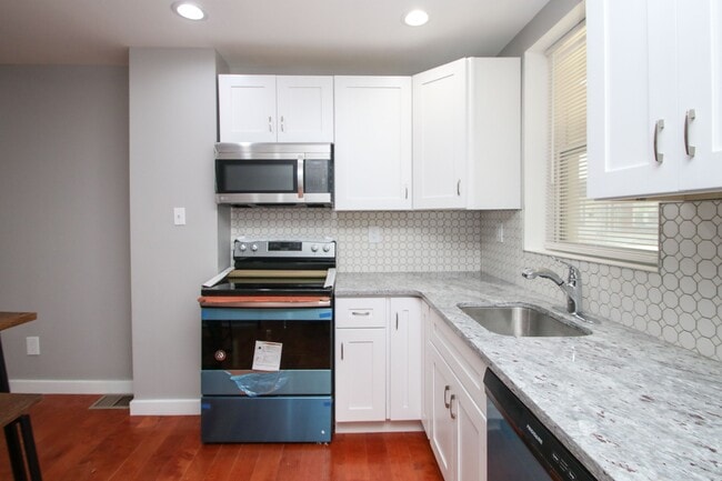 Photo - 882 N Fallon St