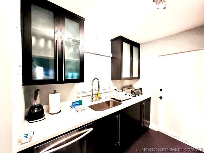 Photo - 2424 NE 9th St Unit 112