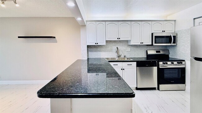 Photo - 8060 S Colony Cir Unit 209