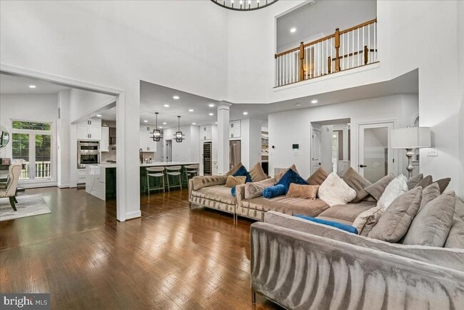 Photo - 743 Seneca Dr