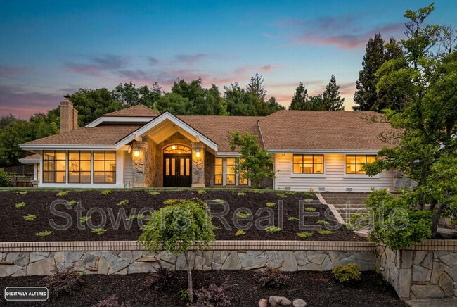 Building Photo - 618 Banister Ln