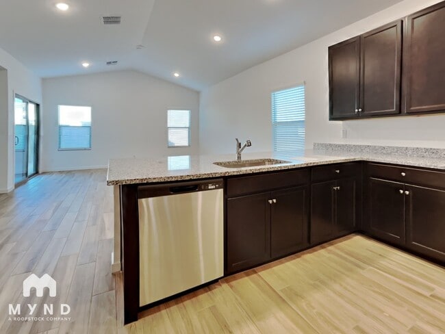 Photo - 7918 N 79th Ave