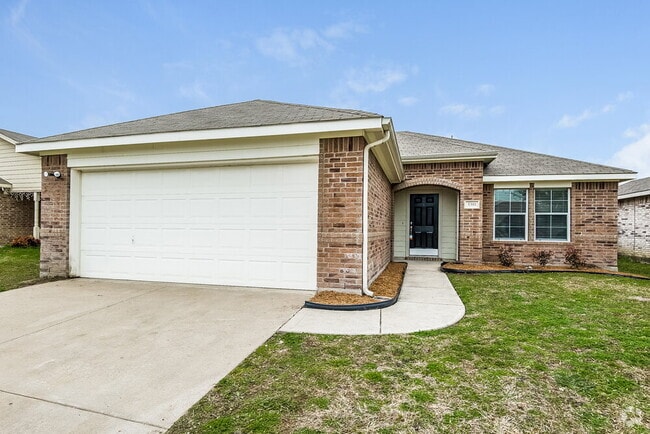 Building Photo - 3301 Royal Crest Dr Rental