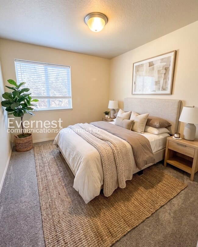 Photo - 12135 SE Harold St