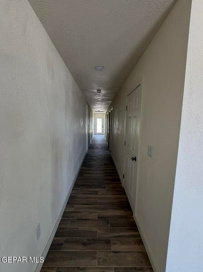 Photo - 102 Chama Ln