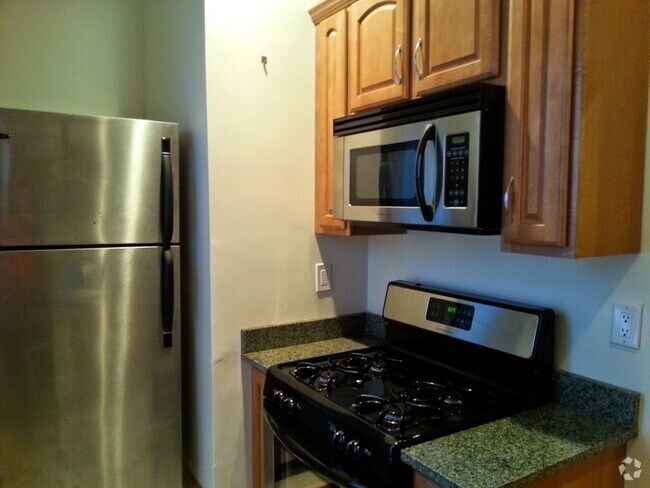 Building Photo - 44 Highland Ave Unit 2B Rental