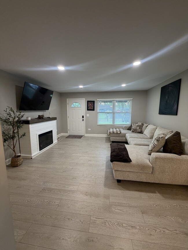 Photo - 201 Fairwood Dr