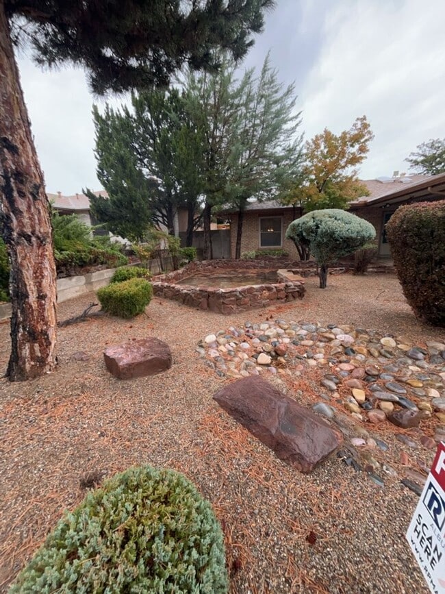 8908 Democracy Rd NE
