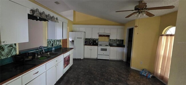 Photo - 5 Midway Ct