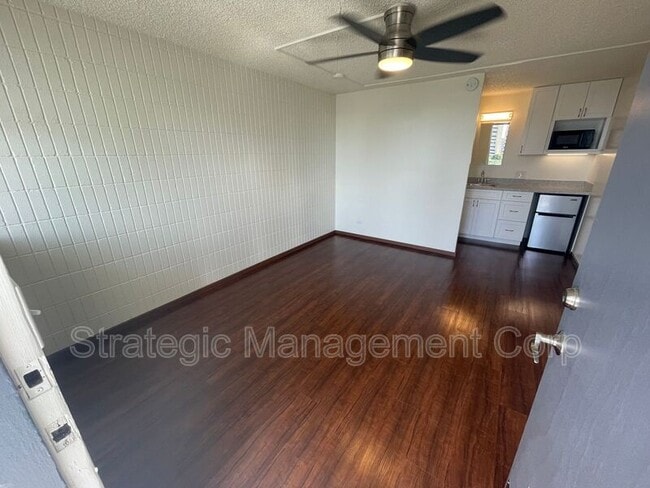 Building Photo - 1301 Lusitana St Unit 301