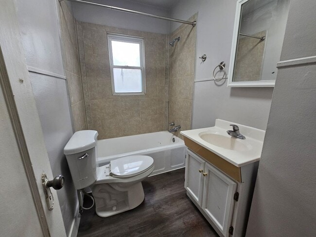 Photo - Bent6 Unit 135 W