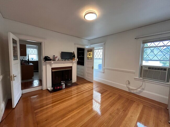 Photo - 108 Brooks St Rental